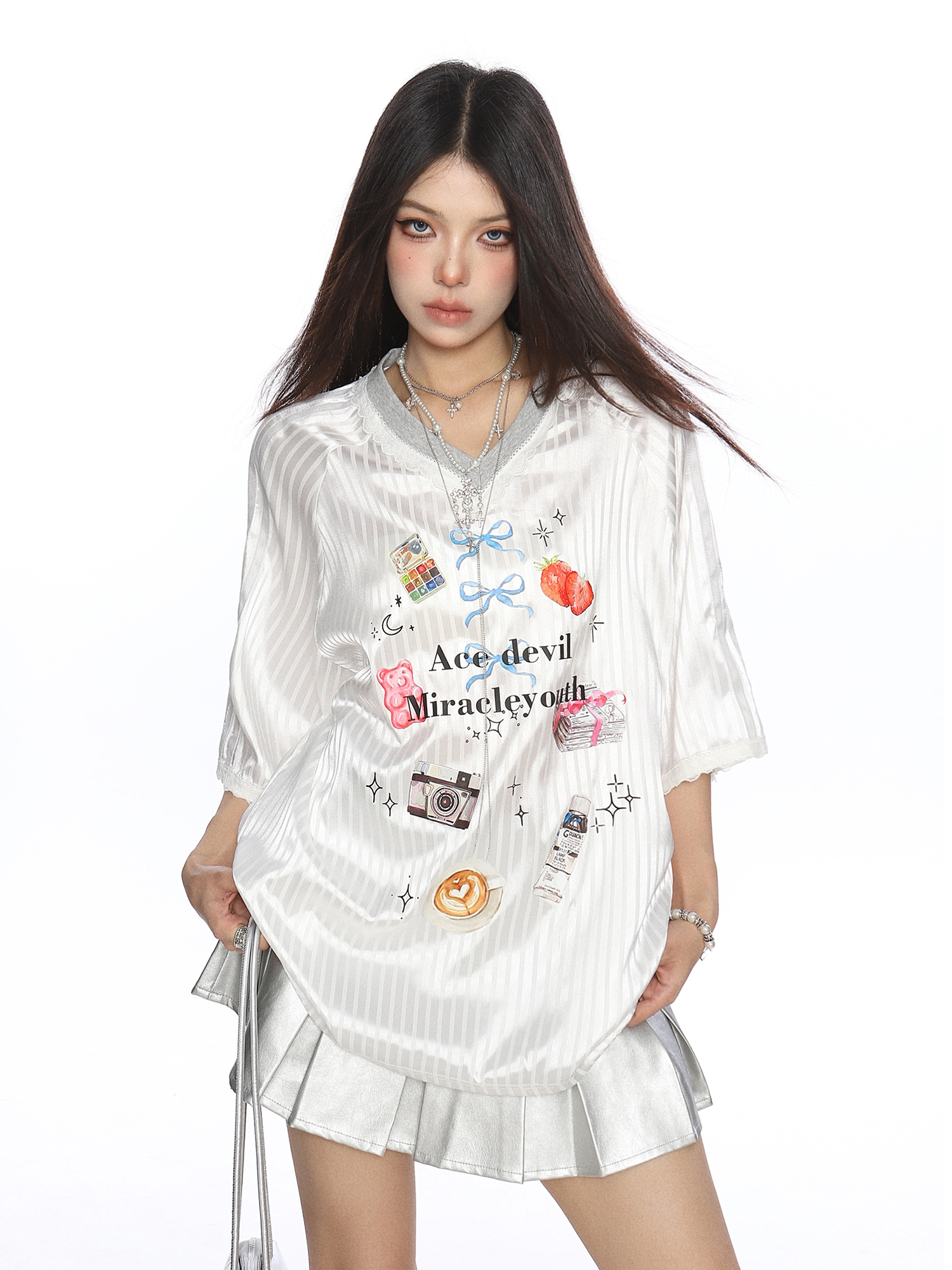 American V-Neck Lace-Trim Short Sleeve T-Shirt for Women - Summer Jersey Blokette Sports Top in Casual 90s Style American V-Neck Lace-Trim Short Sleeve T-Shirt for Women - Summer Jersey Blokette Sports Top in Casual 90s Style