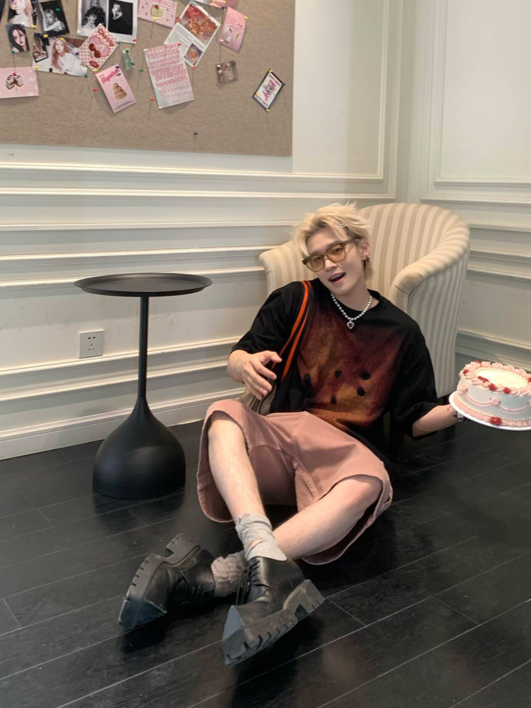 American Vintage Blurry Abstract Print Short Sleeve T-Shirt for Men and Women, Summer Loose Fit, 90s Inspired Versatile Top American Vintage Blurry Abstract Print Short Sleeve T-Shirt for Men and Women, Summer Loose Fit, 90s Inspired Versatile Top