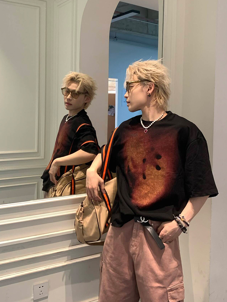 American Vintage Blurry Abstract Print Short Sleeve T-Shirt for Men and Women, Summer Loose Fit, 90s Inspired Versatile Top American Vintage Blurry Abstract Print Short Sleeve T-Shirt for Men and Women, Summer Loose Fit, 90s Inspired Versatile Top