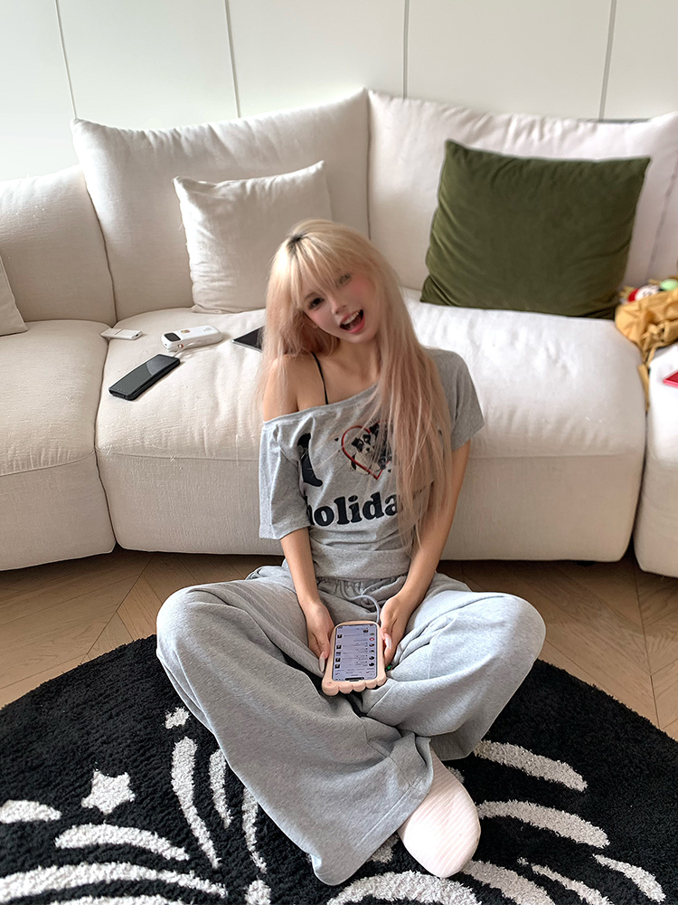 American Vintage Dog Heart Letter Print Asymmetrical Shoulder Short Sleeve T-Shirt - Versatile Summer Style American Vintage Dog Heart Letter Print Asymmetrical Shoulder Short Sleeve T-Shirt - Versatile Summer Style