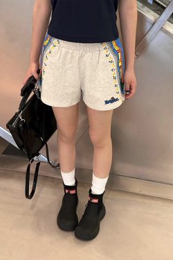 American Vintage Embroidered Ethnic Style Casual Shorts for Women - Slim Fit, Side Print, Trendy INS Look