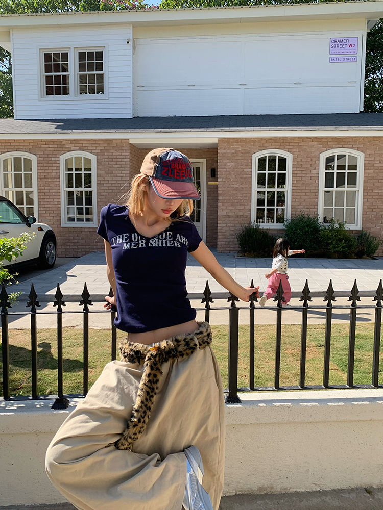 American Vintage Letter Print Short Sleeve T-Shirt for Women - Slim Fit Loose Top, Spring Summer 90s Casual Style American Vintage Letter Print Short Sleeve T-Shirt for Women - Slim Fit Loose Top, Spring Summer 90s Casual Style