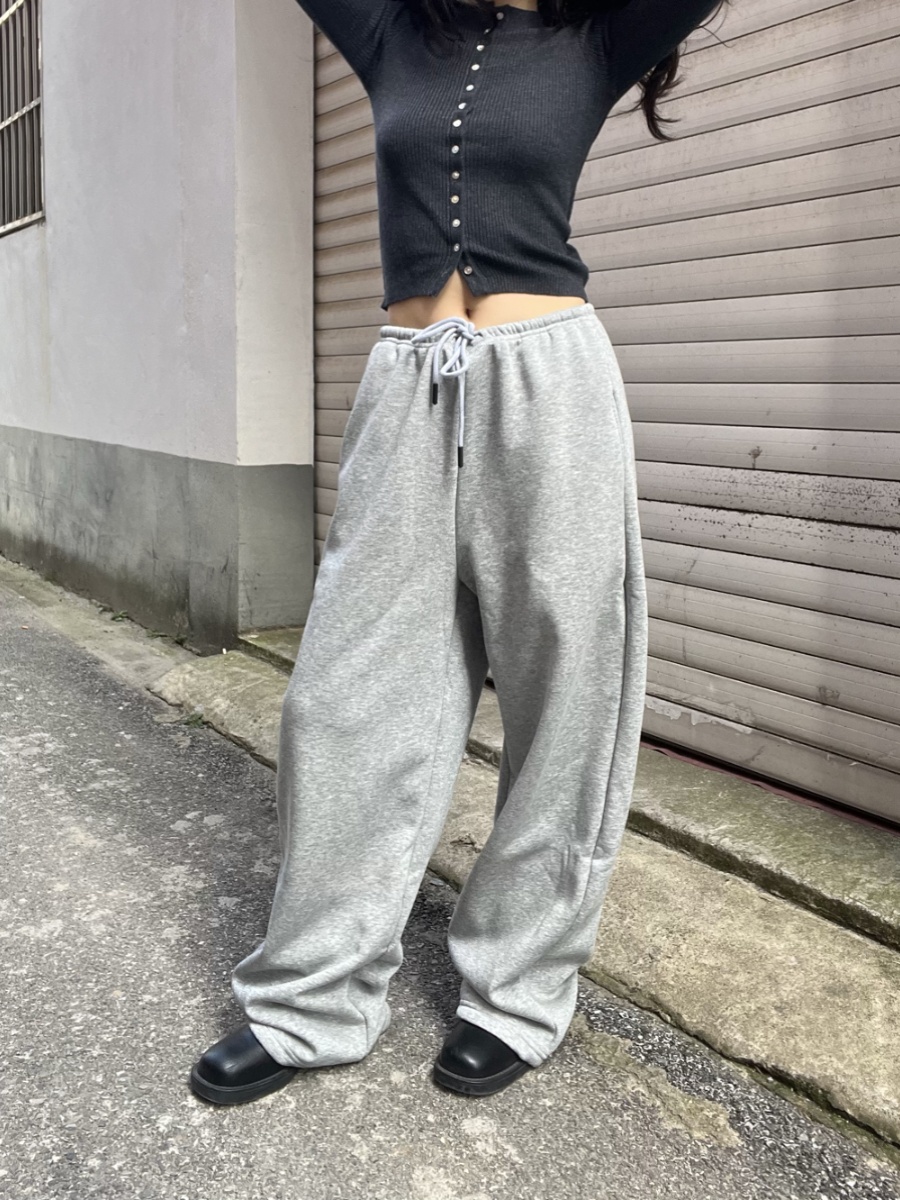 American Vintage Sports Casual Drawstring Loose Fit Slimming Banana Sweatpants for Women - Y2K Athletic Style American Vintage Sports Casual Drawstring Loose Fit Slimming Banana Sweatpants for Women - Y2K Athletic Style