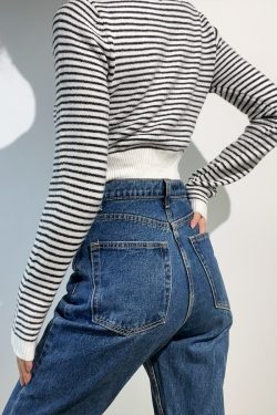 American Vintage Striped High-Waisted Cropped Long Sleeve Knit Sweater Top in Black and White - Y2K Retro Style Fashion