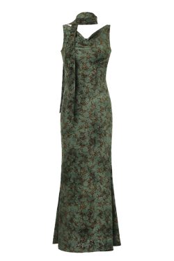 Ancient Charm Green Pine Fish Tail Long Dress for Women - Flowing Collar, Body-Hugging Chinese Style, Elegant Fashion