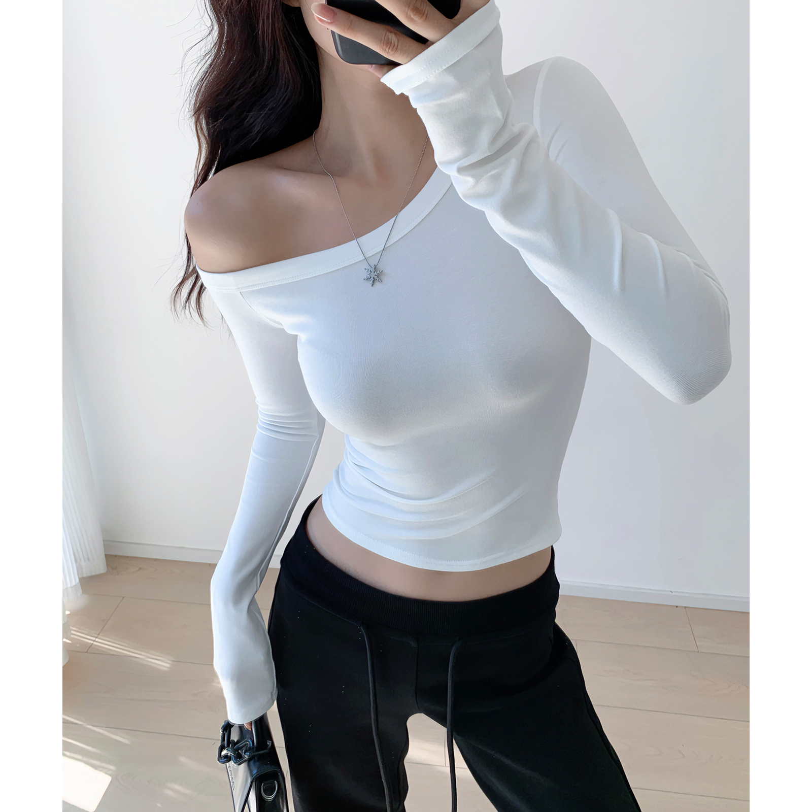 Asymmetrical Off-Shoulder Long Sleeve T-Shirt - Sexy European American Style Top for Hot Girls, Trendy Fashion Essential Asymmetrical Off-Shoulder Long Sleeve T-Shirt - Sexy European American Style Top for Hot Girls, Trendy Fashion Essential