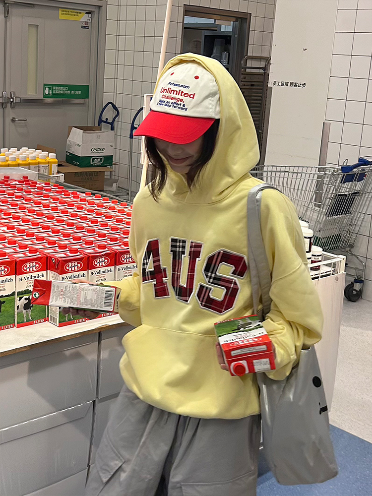 Autumn Winter Plaid Patch Embroidery Hoodie Unisex Loose Fit Casual Streetwear, Trendy Couples Fashion, Cozy Layering Essential Autumn Winter Plaid Patch Embroidery Hoodie Unisex Loose Fit Casual Streetwear, Trendy Couples Fashion, Cozy Layering Essential