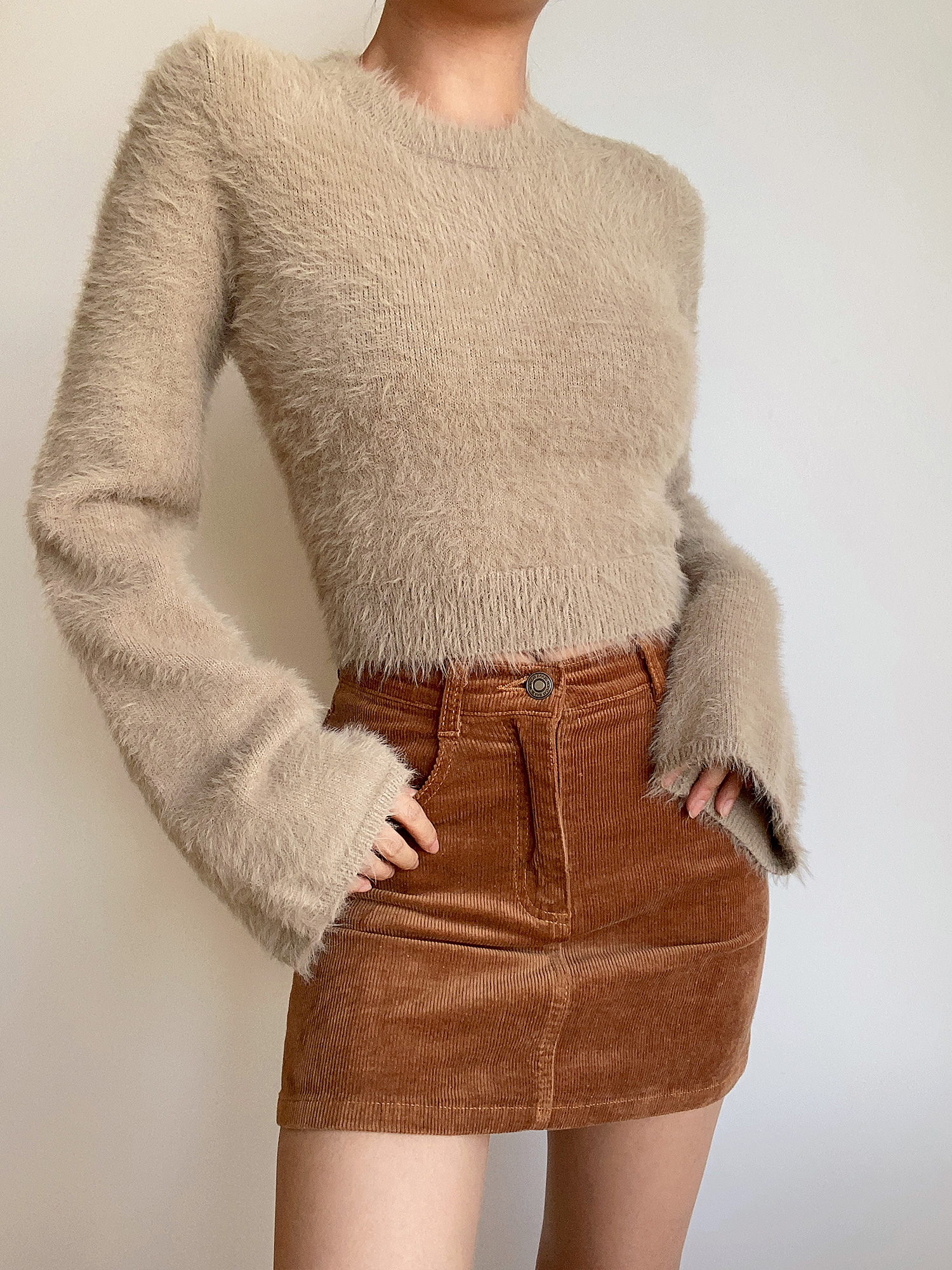 Autumn Winter Retro Round Neck Fluffy Knit Top with Short Flare Sleeves - Solid Color High Waist Pullover for Cozy Style Autumn Winter Retro Round Neck Fluffy Knit Top with Short Flare Sleeves - Solid Color High Waist Pullover for Cozy Style