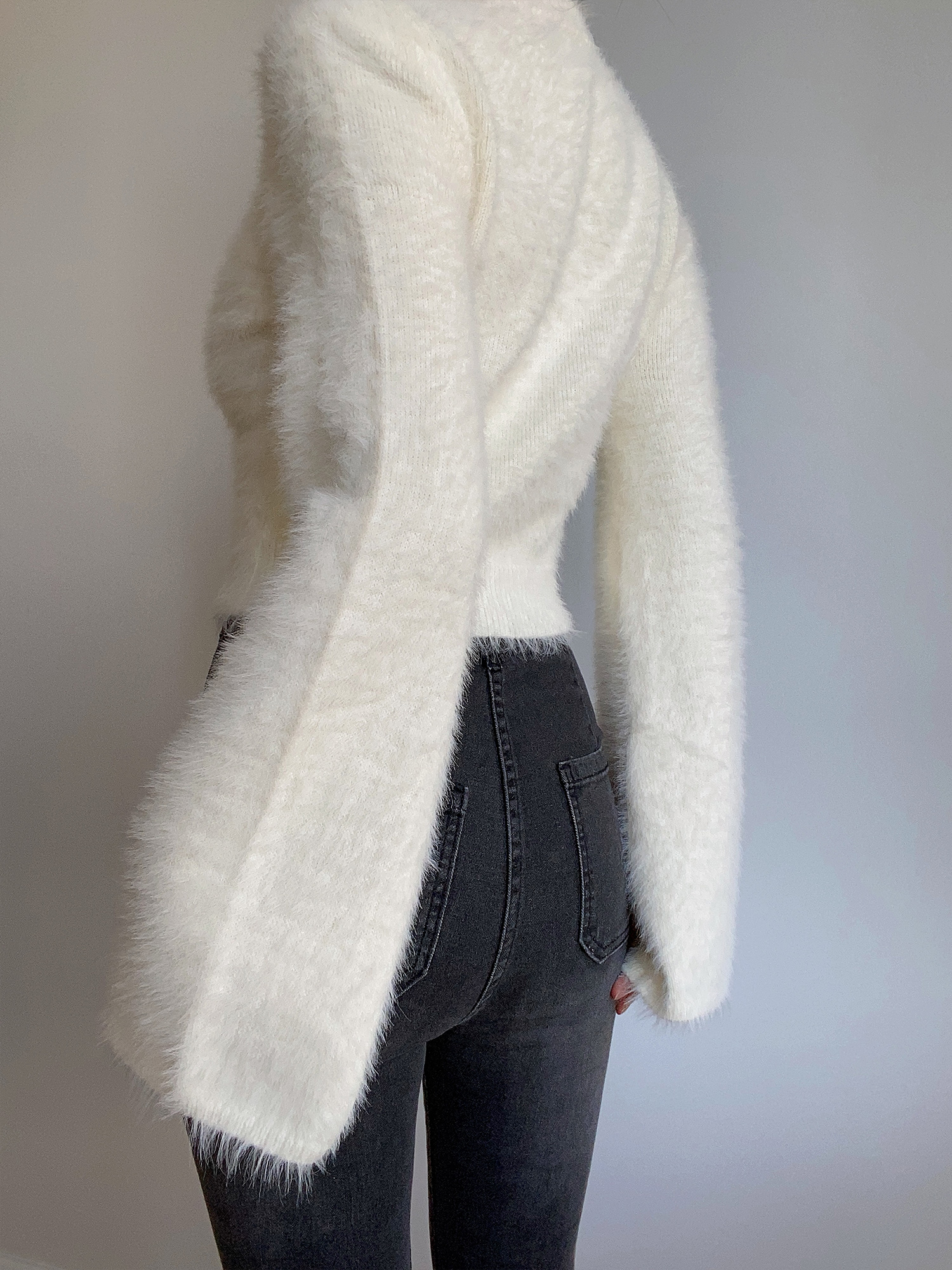Autumn Winter Retro Round Neck Fluffy Knit Top with Short Flare Sleeves - Solid Color High Waist Pullover for Cozy Style Autumn Winter Retro Round Neck Fluffy Knit Top with Short Flare Sleeves - Solid Color High Waist Pullover for Cozy Style