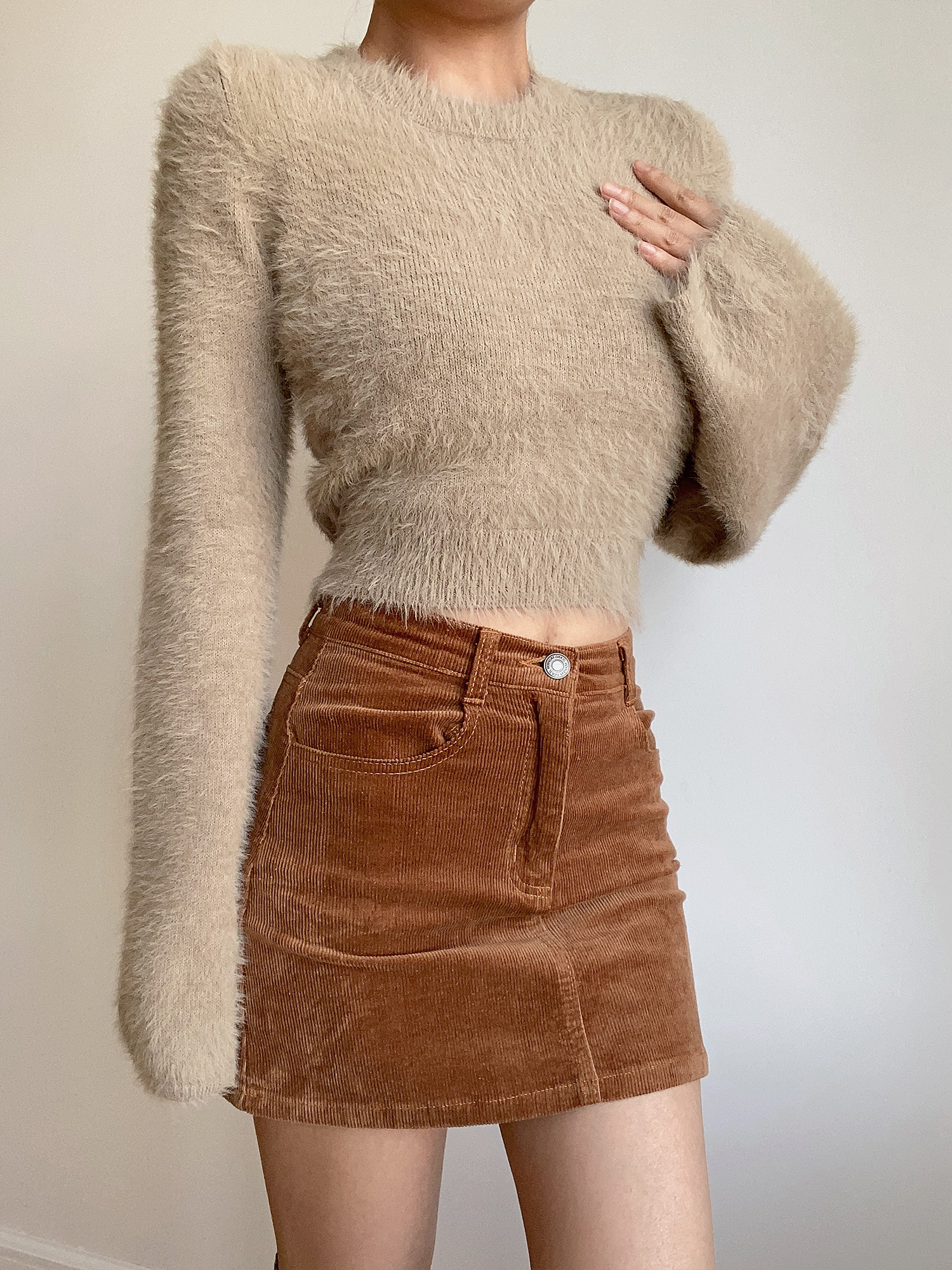 Autumn Winter Retro Round Neck Fluffy Knit Top with Short Flare Sleeves - Solid Color High Waist Pullover for Cozy Style Autumn Winter Retro Round Neck Fluffy Knit Top with Short Flare Sleeves - Solid Color High Waist Pullover for Cozy Style