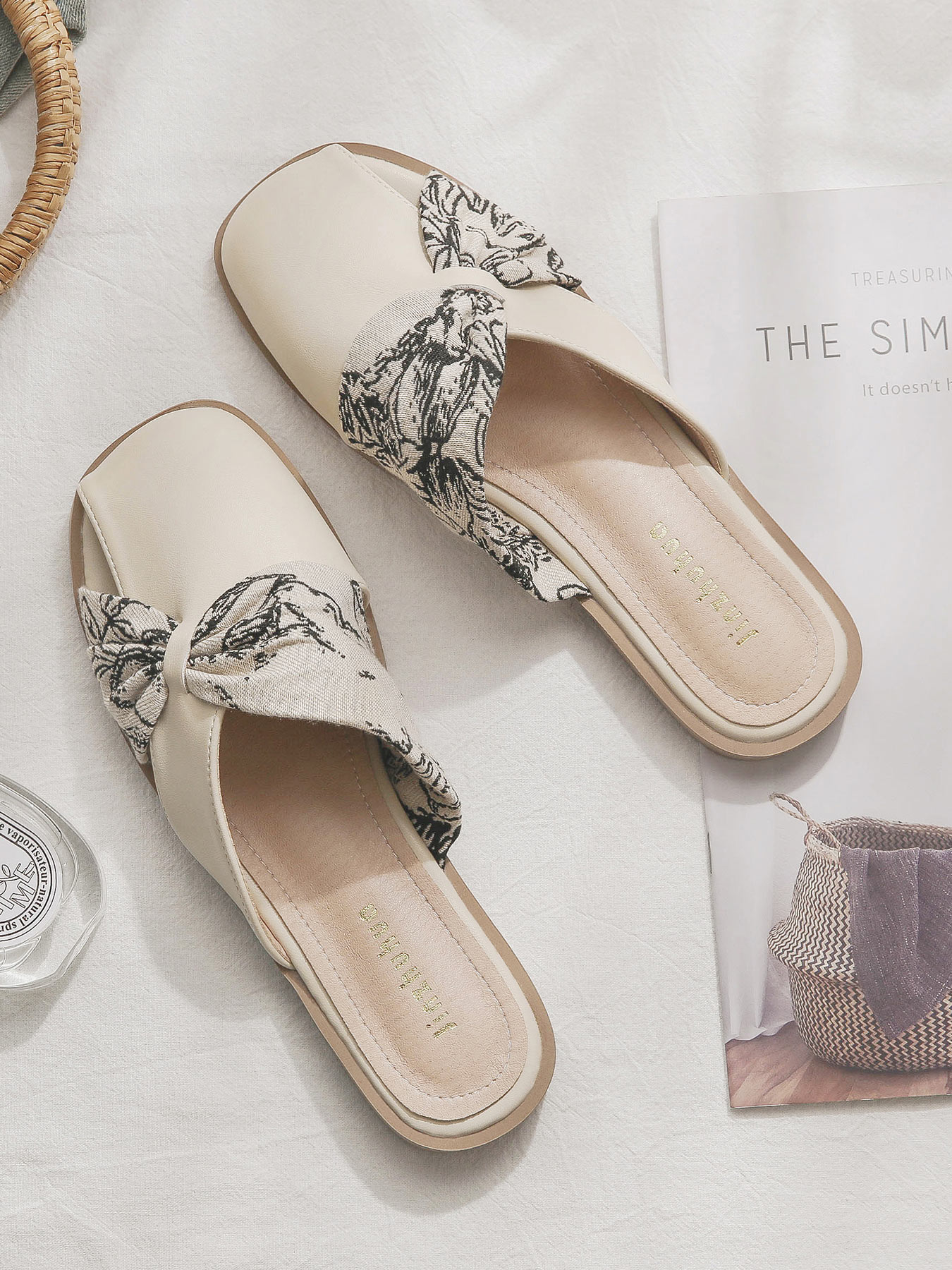 Backless Sheepskin Slip-On Flat Slippers for Women - French Style Pointed Toe Summer Footwear Backless Sheepskin Slip-On Flat Slippers for Women - French Style Pointed Toe Summer Footwear