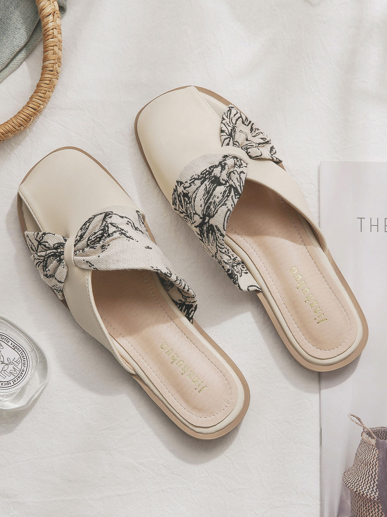 Backless Sheepskin Slip-On Flat Slippers for Women - French Style Pointed Toe Summer Footwear Backless Sheepskin Slip-On Flat Slippers for Women - French Style Pointed Toe Summer Footwear