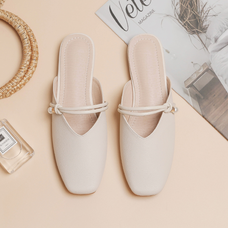 Backless Sheepskin Summer Slippers for Women - Flat Outdoor Loafers with Round Toe Design - Trendy Casual Footwear Backless Sheepskin Summer Slippers for Women - Flat Outdoor Loafers with Round Toe Design - Trendy Casual Footwear