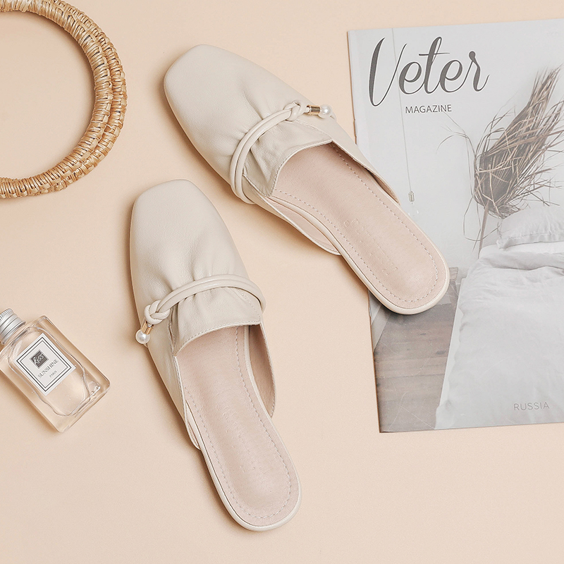 Backless Sheepskin Summer Slippers for Women - Flat Outdoor Loafers with Round Toe Design - Trendy Casual Footwear Backless Sheepskin Summer Slippers for Women - Flat Outdoor Loafers with Round Toe Design - Trendy Casual Footwear