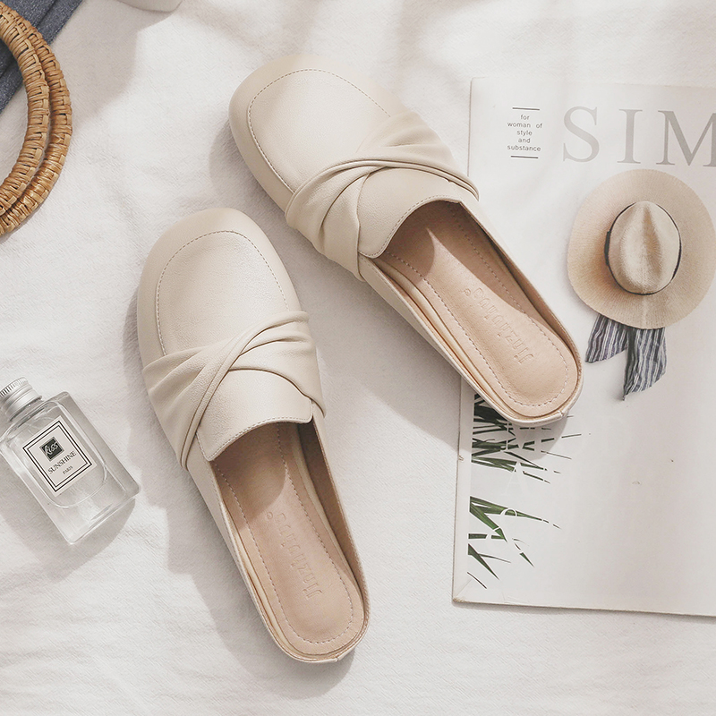 Backless Sheepskin Summer Slippers for Women - Flat Outdoor Loafers with Round Toe Design - Trendy Casual Footwear Backless Sheepskin Summer Slippers for Women - Flat Outdoor Loafers with Round Toe Design - Trendy Casual Footwear