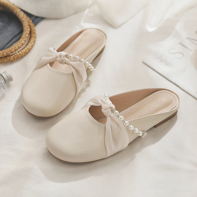 Backless Sheepskin Summer Slippers for Women - Flat Outdoor Loafers with Round Toe Design - Trendy Casual Footwear Backless Sheepskin Summer Slippers for Women - Flat Outdoor Loafers with Round Toe Design - Trendy Casual Footwear