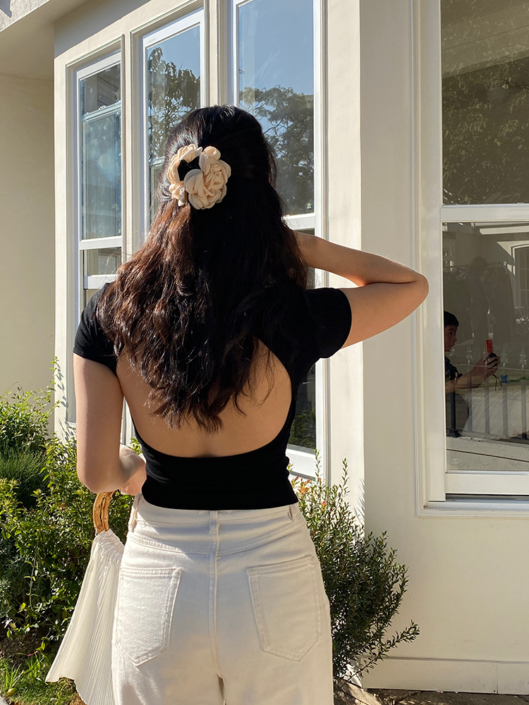 Backless Short Sleeve T-Shirt for Women, Slim Fit Round Neck Top with Chest Pad, French Style Sexy 90s Look Backless Short Sleeve T-Shirt for Women, Slim Fit Round Neck Top with Chest Pad, French Style Sexy 90s Look