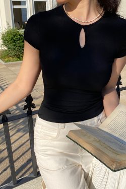 Backless Short Sleeve T-Shirt for Women, Slim Fit Round Neck Top with Chest Pad, French Style Sexy 90s Look