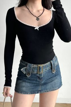 Ballet-Inspired Long Sleeve T-Shirt for Women with Lace Edges and Bow Detail - Chic Slim Fit Top for Spicy Y2K Style