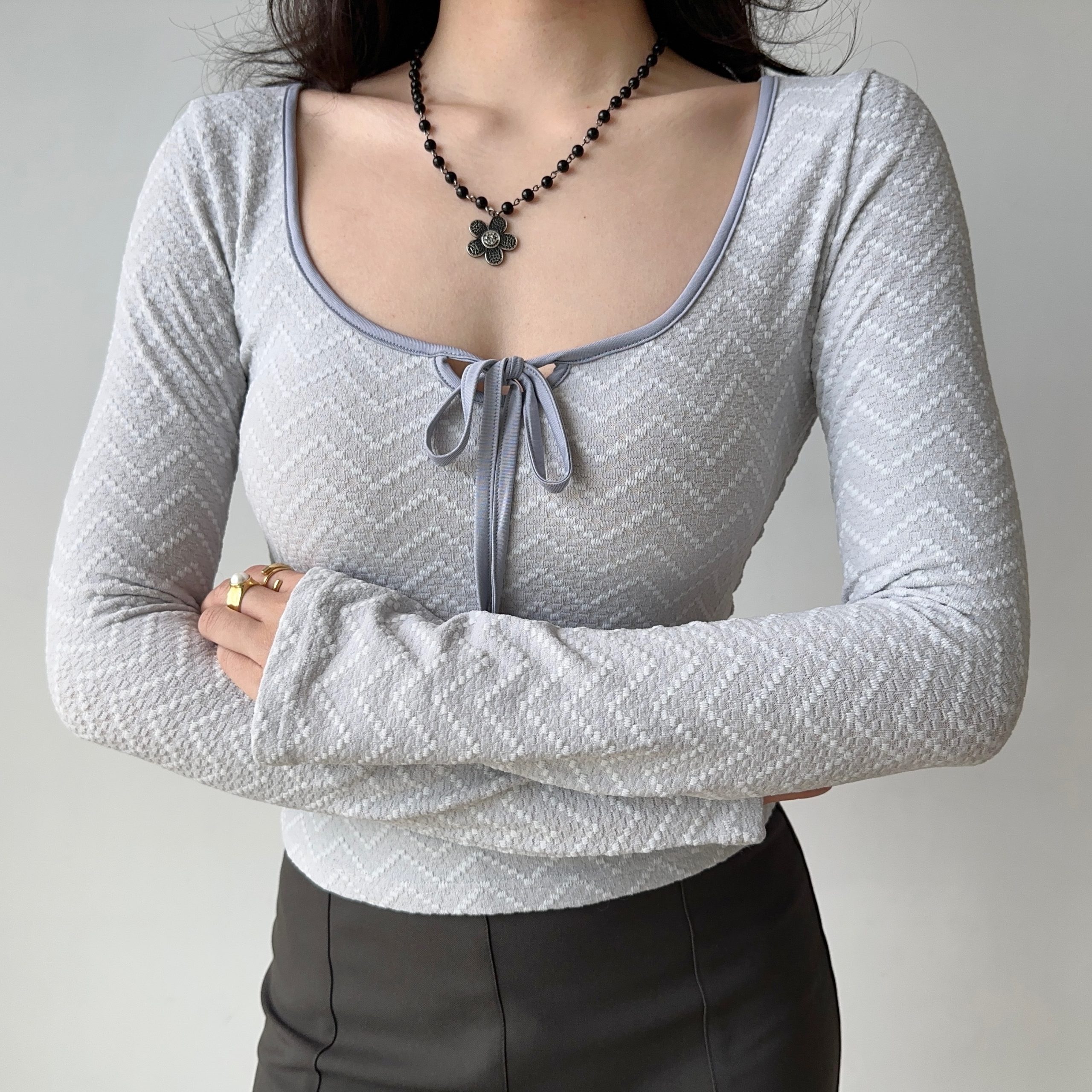 Ballet Style Bow U-Neck Long Sleeve T-Shirt for Women - Slim Fit Short Top, Perfect for Y2K and Casual Chic Looks Ballet Style Bow U-Neck Long Sleeve T-Shirt for Women - Slim Fit Short Top, Perfect for Y2K and Casual Chic Looks