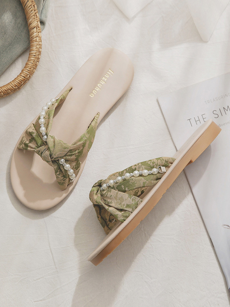 Beautiful Sheepskin Flat Sandals for Women - Summer French Style Beach Shoes, Perfect with Skirts - New Model 2025 Beautiful Sheepskin Flat Sandals for Women - Summer French Style Beach Shoes, Perfect with Skirts - New Model 2025