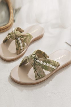 Beautiful Sheepskin Flat Sandals for Women - Summer French Style Beach Shoes, Perfect with Skirts - New Model 2025