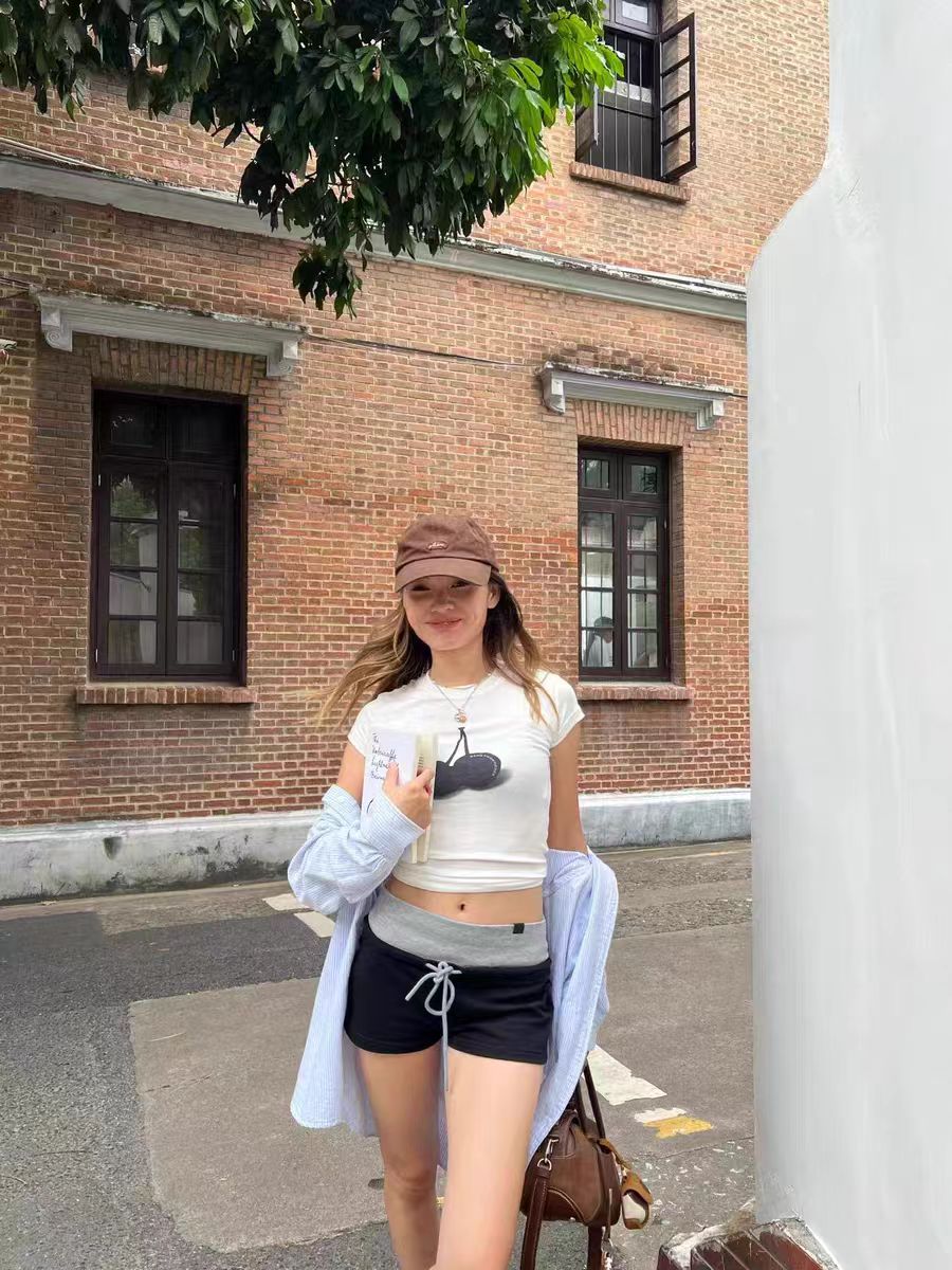 Black Cherry Print Fitted Round Neck Short Sleeve T-Shirt for Women - Cute Y2K Style Cherry Design Black Cherry Print Fitted Round Neck Short Sleeve T-Shirt for Women - Cute Y2K Style Cherry Design