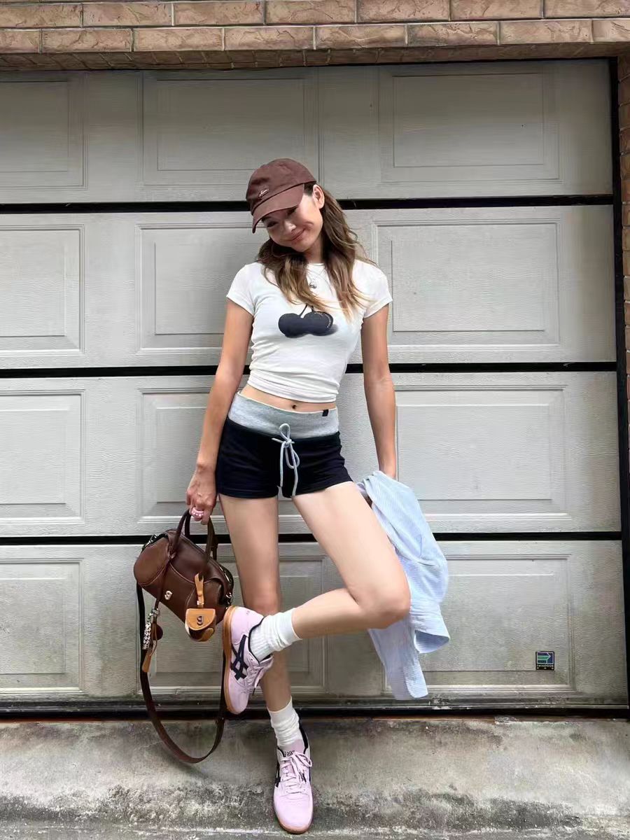 Black Cherry Print Fitted Round Neck Short Sleeve T-Shirt for Women - Cute Y2K Style Cherry Design Black Cherry Print Fitted Round Neck Short Sleeve T-Shirt for Women - Cute Y2K Style Cherry Design