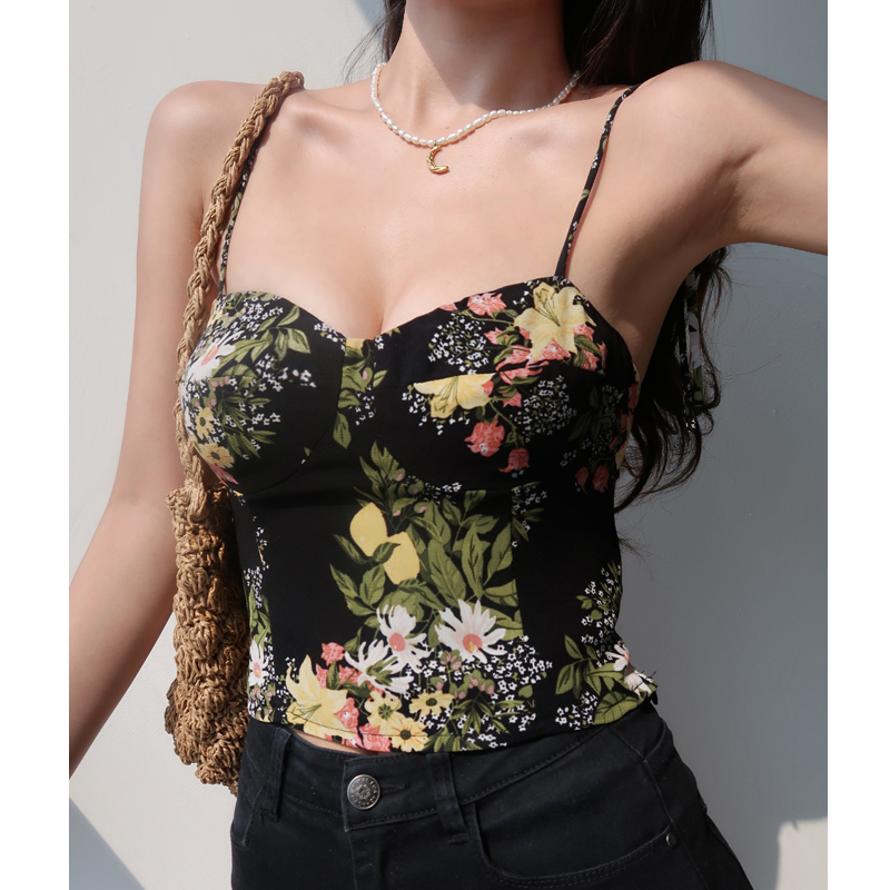 Black Floral V-Neck Camisole for Women - Slim Fit, Pleated Back, Flattering Design, Fresh Girl Style, Perfect for Y2K and European Fashion Black Floral V-Neck Camisole for Women - Slim Fit, Pleated Back, Flattering Design, Fresh Girl Style, Perfect for Y2K and European Fashion