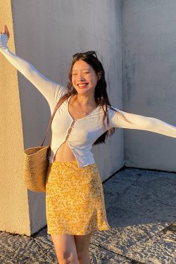 Black French Hollow-Out Knitted Cardigan for Women, Long Sleeve, Slim Fit, Sexy Niche Style, Trendy 90s Fashion