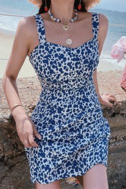 Blue Floral Waist-Defined Cami Dress - Square Neck American Vintage Style for Spring/Summer Vacation - Short Skirt, 2023 Trend