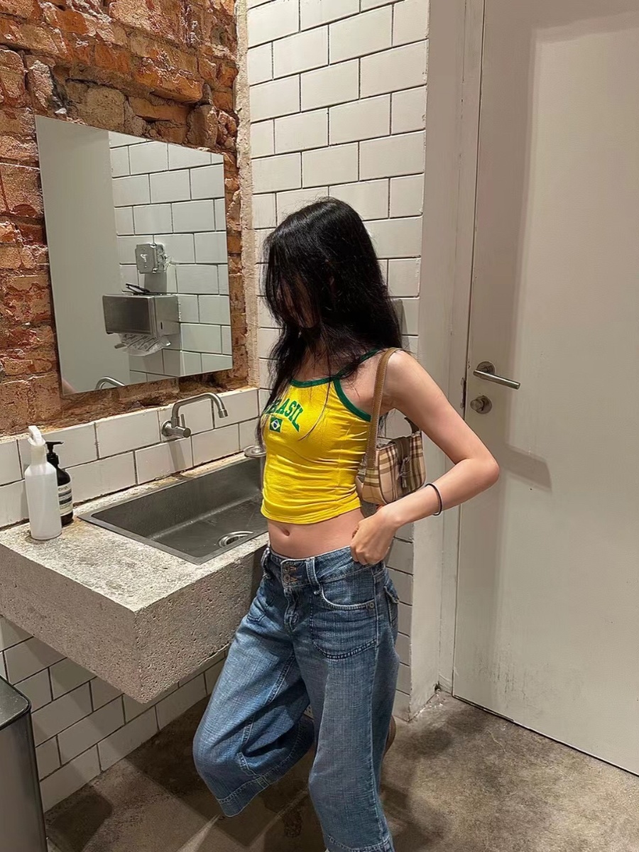 Brazilian BRASIL Letter Print Slim Fit Cropped Cami Top for Women - Spring/Summer 2025 Y2K Style Brazilian BRASIL Letter Print Slim Fit Cropped Cami Top for Women - Spring/Summer 2025 Y2K Style