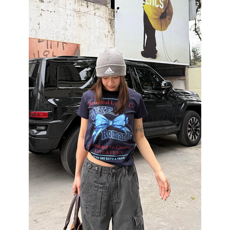 Butterfly Knot Print Short Sleeve T-Shirt for Women - American Style, Loose Fit, Casual Round Neck Top, 90s Inspired Fashion Butterfly Knot Print Short Sleeve T-Shirt for Women - American Style, Loose Fit, Casual Round Neck Top, 90s Inspired Fashion