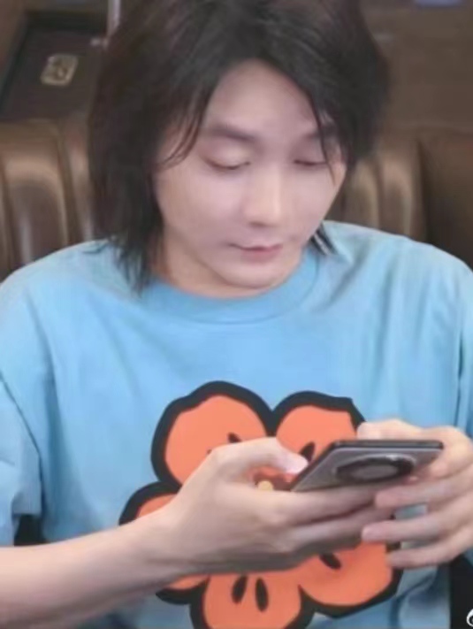 Camellia Print Loose Casual Short-Sleeve T-Shirt for Women - American Street Fashion, Perfect for 90s Y2K Style Couples Camellia Print Loose Casual Short-Sleeve T-Shirt for Women - American Street Fashion, Perfect for 90s Y2K Style Couples