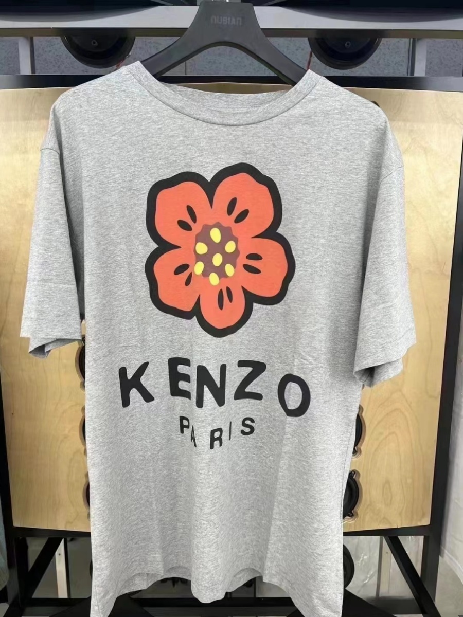 Camellia Print Loose Casual Short-Sleeve T-Shirt for Women - American Street Fashion, Perfect for 90s Y2K Style Couples Camellia Print Loose Casual Short-Sleeve T-Shirt for Women - American Street Fashion, Perfect for 90s Y2K Style Couples