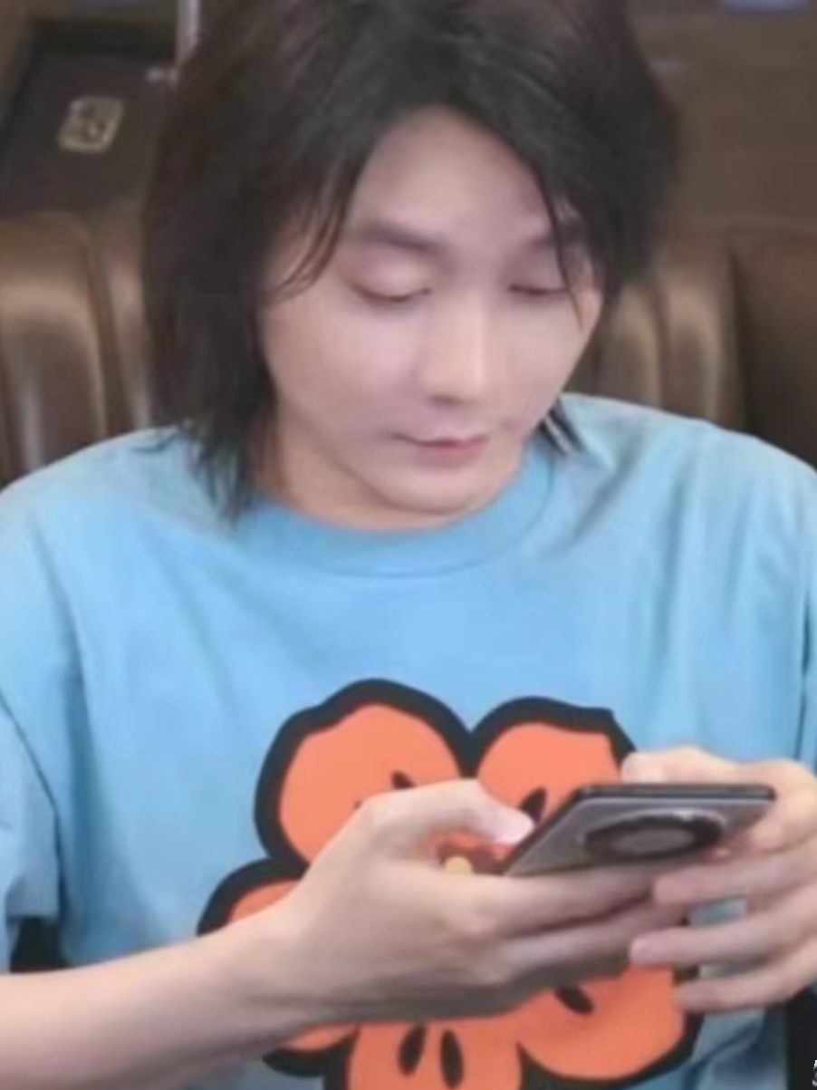 Camellia Print Loose Casual Short-Sleeve T-Shirt for Women - American Street Fashion, Perfect for 90s Y2K Style Couples Camellia Print Loose Casual Short-Sleeve T-Shirt for Women - American Street Fashion, Perfect for 90s Y2K Style Couples