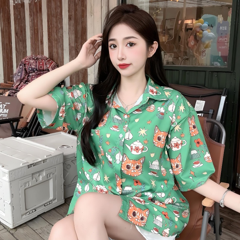 Cartoon Printed Short Sleeve Shirt for Girls - 2025 Summer Beach Top in Loose Hong Kong Style Cartoon Printed Short Sleeve Shirt for Girls - 2025 Summer Beach Top in Loose Hong Kong Style