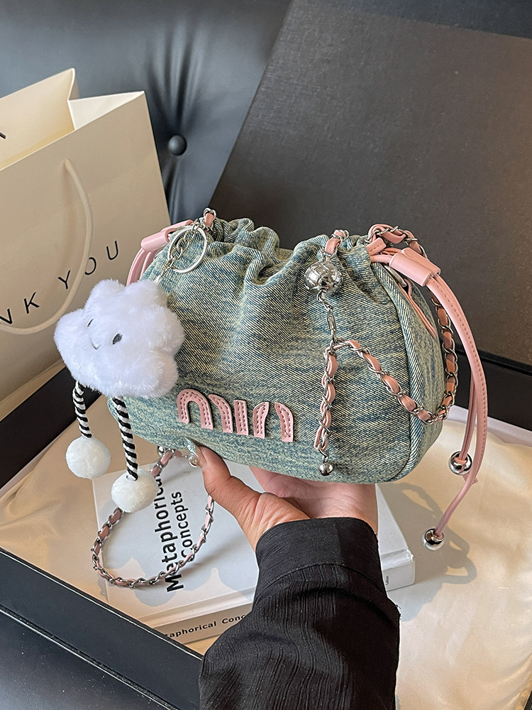 Casual Denim Bucket Bag for Women - Trendy Drawstring Shoulder Bag, Versatile Summer 2025 Style Casual Denim Bucket Bag for Women - Trendy Drawstring Shoulder Bag, Versatile Summer 2025 Style