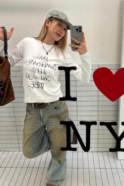 Casual Letter Print Short Sleeve T-Shirt for Women - Versatile Round Neck Summer Top in Spicy Girl Style, Korean Fashion