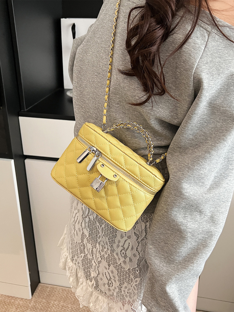 Chanel-Style Women's Diamond Quilted Chain Crossbody Shoulder Bag - 2025 Trendy High-End Fashion Handbag Chanel-Style Women's Diamond Quilted Chain Crossbody Shoulder Bag - 2025 Trendy High-End Fashion Handbag