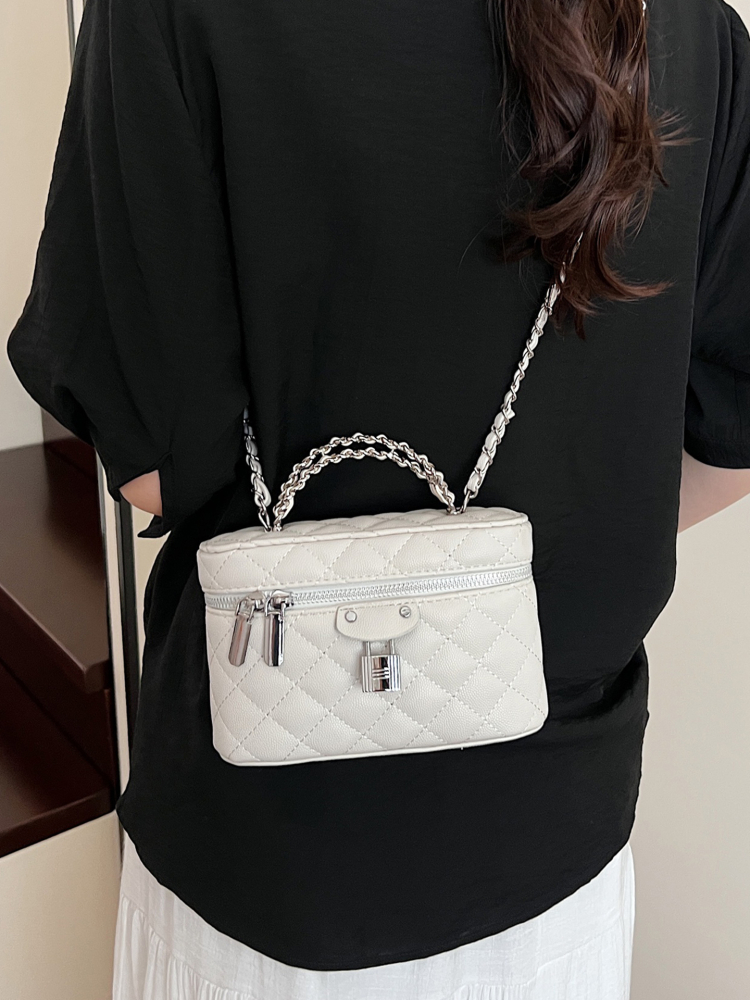 Chanel-Style Women's Diamond Quilted Chain Crossbody Shoulder Bag - 2025 Trendy High-End Fashion Handbag Chanel-Style Women's Diamond Quilted Chain Crossbody Shoulder Bag - 2025 Trendy High-End Fashion Handbag