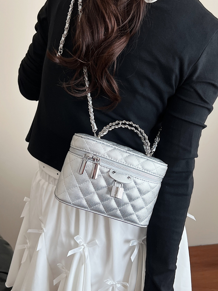 Chanel-Style Women's Diamond Quilted Chain Crossbody Shoulder Bag - 2025 Trendy High-End Fashion Handbag Chanel-Style Women's Diamond Quilted Chain Crossbody Shoulder Bag - 2025 Trendy High-End Fashion Handbag