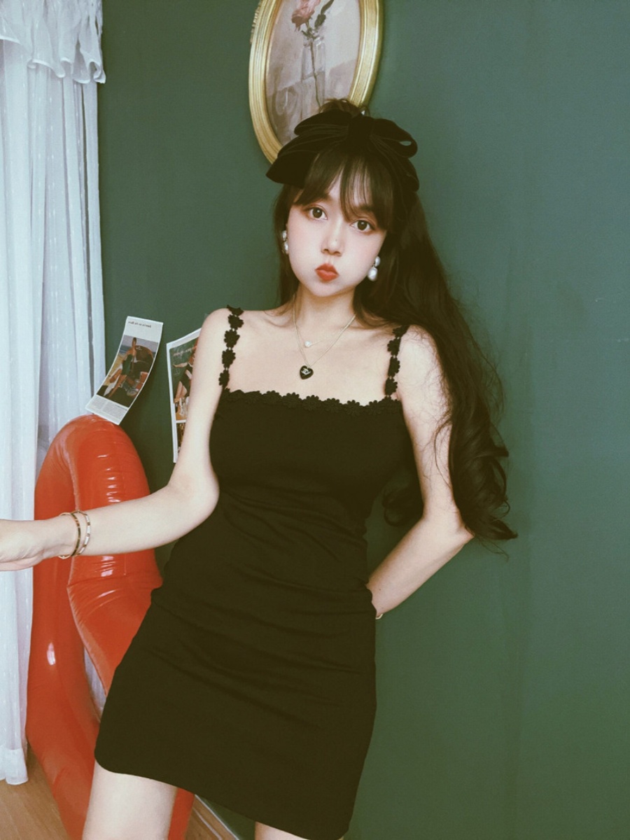 Chenopod Flower Shoulder Strap Black Camisole Dress - 2024 Spring/Summer French Lace Square Neck Vacation Dress for Hot Girls Chenopod Flower Shoulder Strap Black Camisole Dress - 2024 Spring/Summer French Lace Square Neck Vacation Dress for Hot Girls