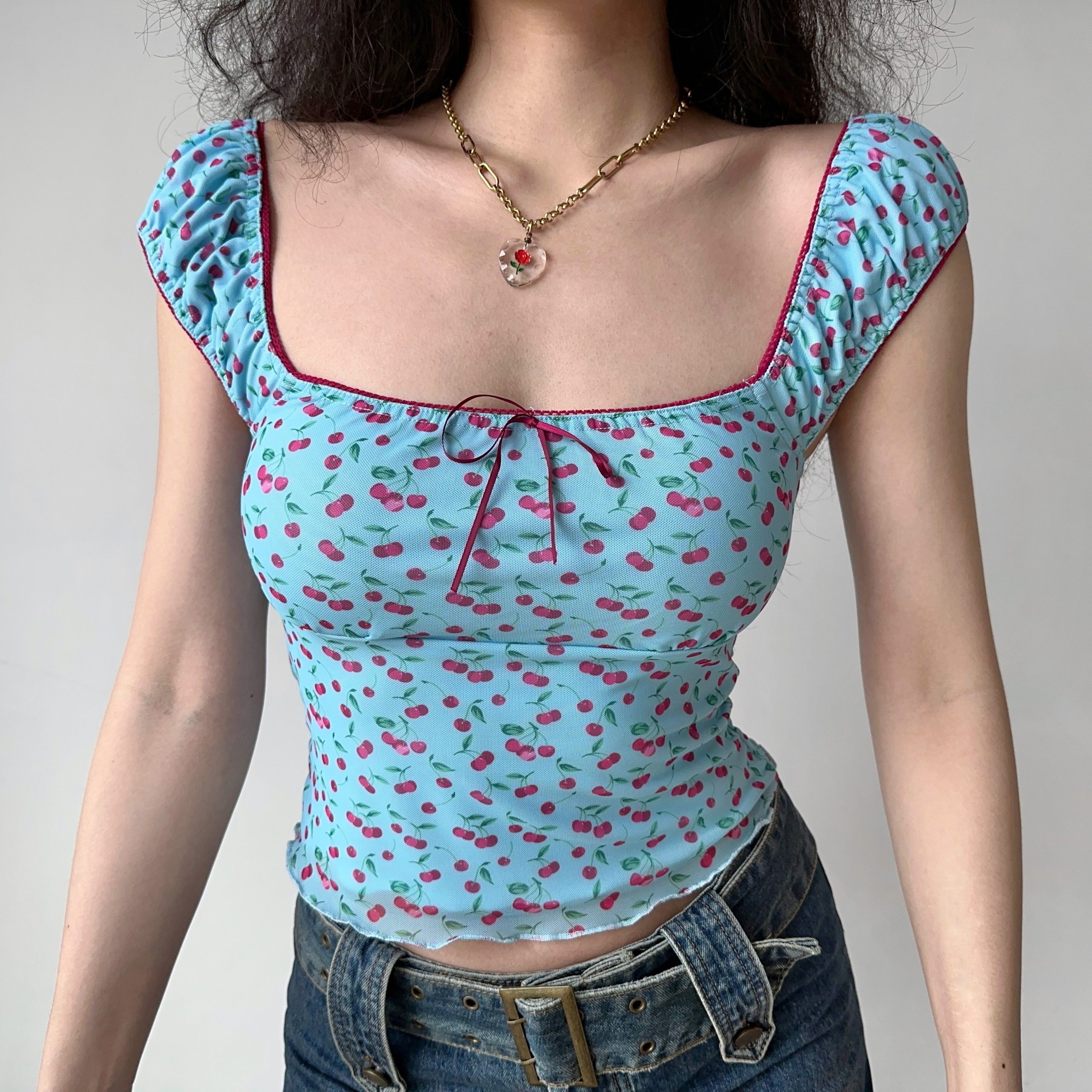 Cherry Print Puff Sleeve Square Neck T-shirt for Women - Slim Fit Backless Hot Girl Style, European & American Fashion Cherry Print Puff Sleeve Square Neck T-shirt for Women - Slim Fit Backless Hot Girl Style, European & American Fashion