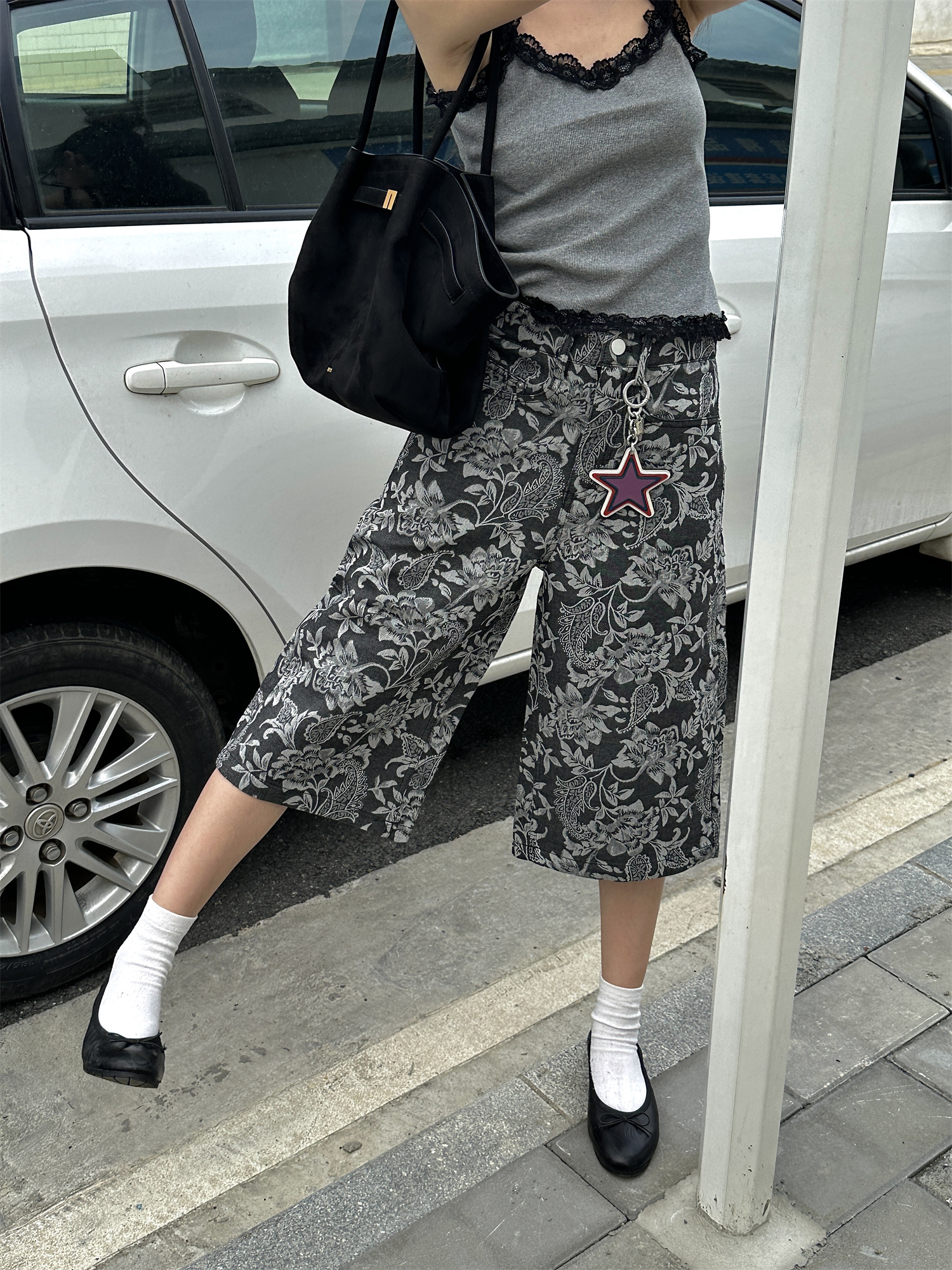 Chic Jacquard Cashew Flower Retro Straight-Leg Cargo Pants for Women - 2025 Niche Style, Slimming Fit, Trendy Y2K Fashion Chic Jacquard Cashew Flower Retro Straight-Leg Cargo Pants for Women - 2025 Niche Style, Slimming Fit, Trendy Y2K Fashion