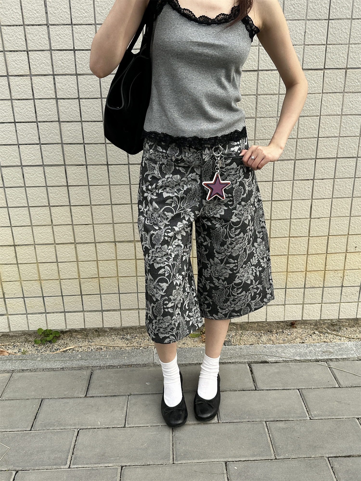 Chic Jacquard Cashew Flower Retro Straight-Leg Cargo Pants for Women - 2025 Niche Style, Slimming Fit, Trendy Y2K Fashion Chic Jacquard Cashew Flower Retro Straight-Leg Cargo Pants for Women - 2025 Niche Style, Slimming Fit, Trendy Y2K Fashion