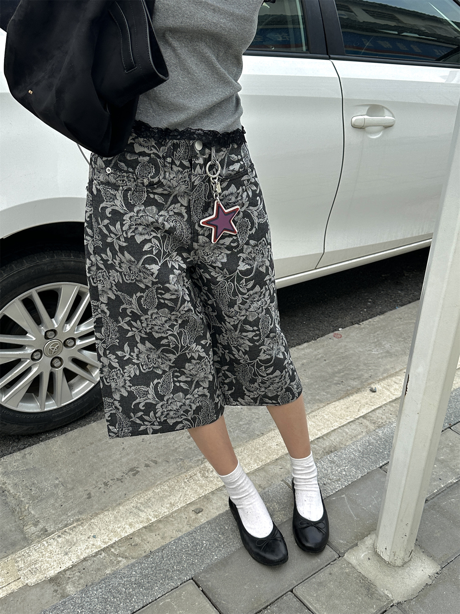 Chic Jacquard Cashew Flower Retro Straight-Leg Cargo Pants for Women - 2025 Niche Style, Slimming Fit, Trendy Y2K Fashion Chic Jacquard Cashew Flower Retro Straight-Leg Cargo Pants for Women - 2025 Niche Style, Slimming Fit, Trendy Y2K Fashion