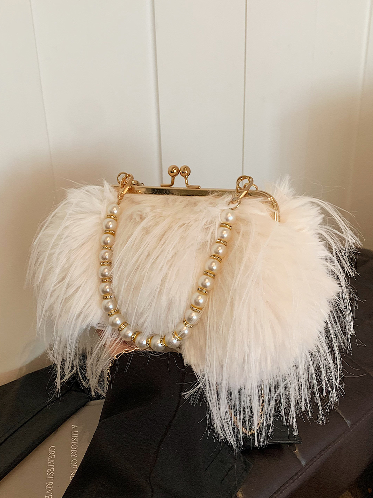 Chic Plush Shoulder Bag with Pearl Handle, Fluffy Design for Women, Spring/Summer 2025 High-End Fashion Accessory Chic Plush Shoulder Bag with Pearl Handle, Fluffy Design for Women, Spring/Summer 2025 High-End Fashion Accessory