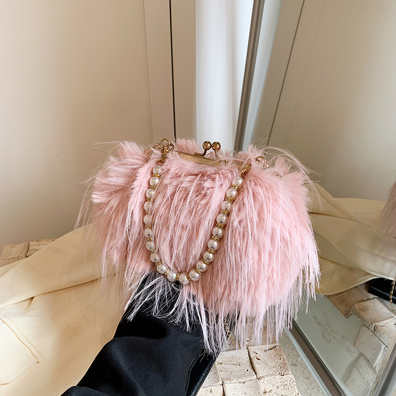 Chic Plush Shoulder Bag with Pearl Handle, Fluffy Design for Women, Spring/Summer 2025 High-End Fashion Accessory Chic Plush Shoulder Bag with Pearl Handle, Fluffy Design for Women, Spring/Summer 2025 High-End Fashion Accessory