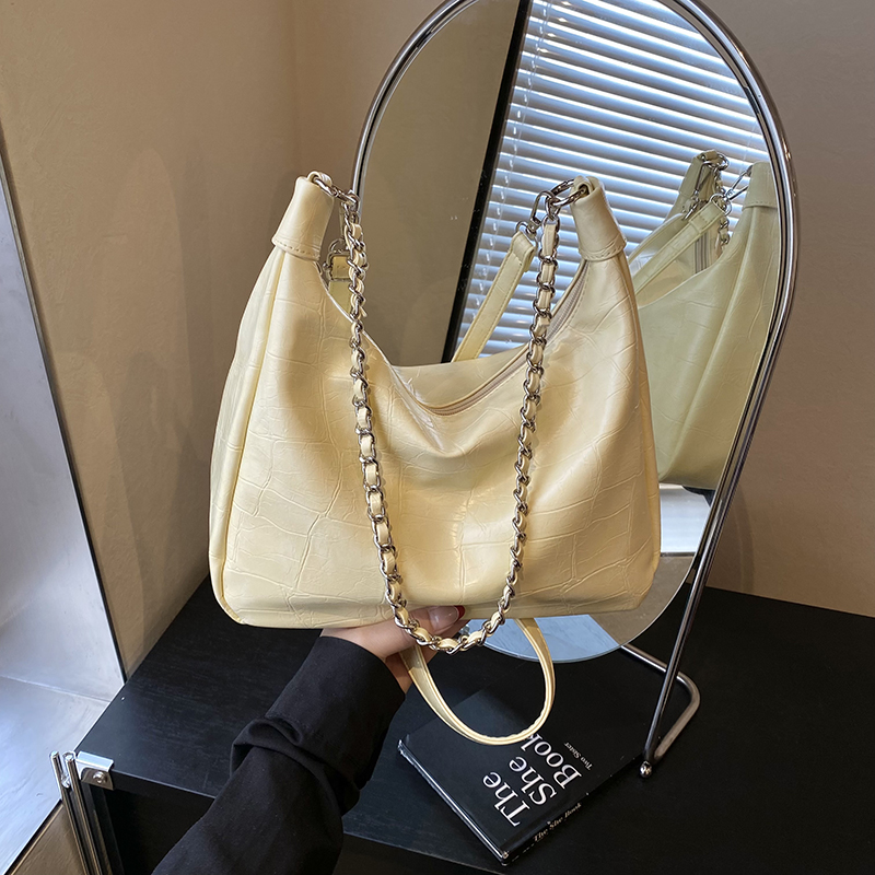 Chic Textured Chain Handbag for Women - Versatile Crossbody Dumpling Bag for Work & Commuting, 2025 Summer Style Chic Textured Chain Handbag for Women - Versatile Crossbody Dumpling Bag for Work & Commuting, 2025 Summer Style